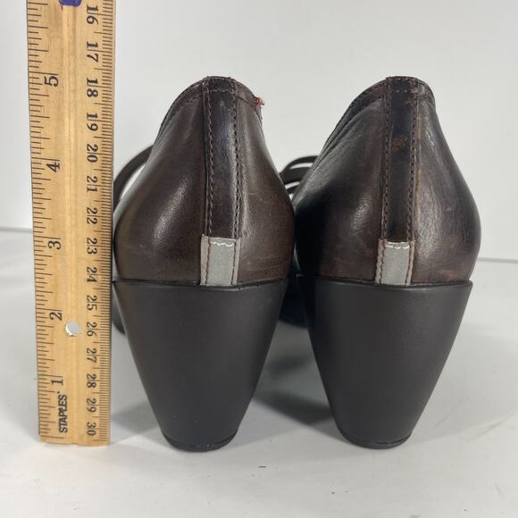 Merrell Chocolate Heels with Scarlet Interior - Picture 3 of 14